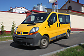 Оклейка в желтый винил Renault Trafic
