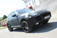 Оклейка Porsche Cayenne в фактурную пленку под карбон (Carbon 3D)
