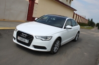 Оклейка крыши в черную глянцевую пленку Audi A6. Имитация панорамной крыши.